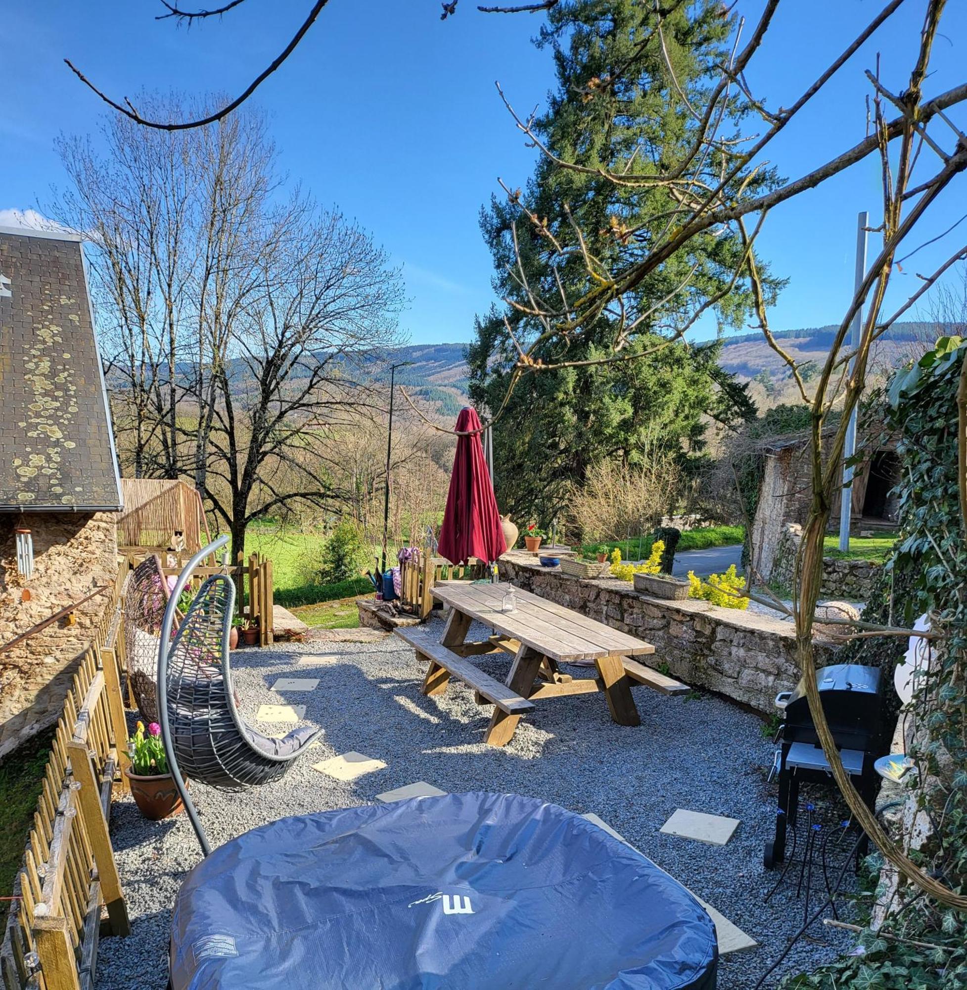 Vue Du Vallon Bersac-sur-Rivalier Exterior photo